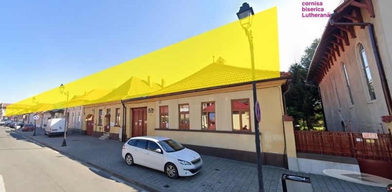 Az egykori Felsőbányai utca, ahol mostantól az épületek szintje megemelhető, ahogy a sárga csík is mutatja | Fotó forrása: Pintér Zsolt Facebook-oldala 