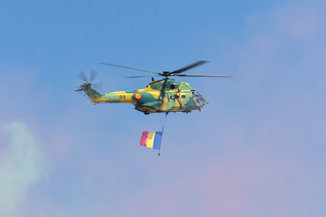 Katonai helikopter a konstancai Mihail Kogălniceanu NATO-támaszpont felett Fotó: a Mihail Kogalniceanu támaszpont Facebook oldala