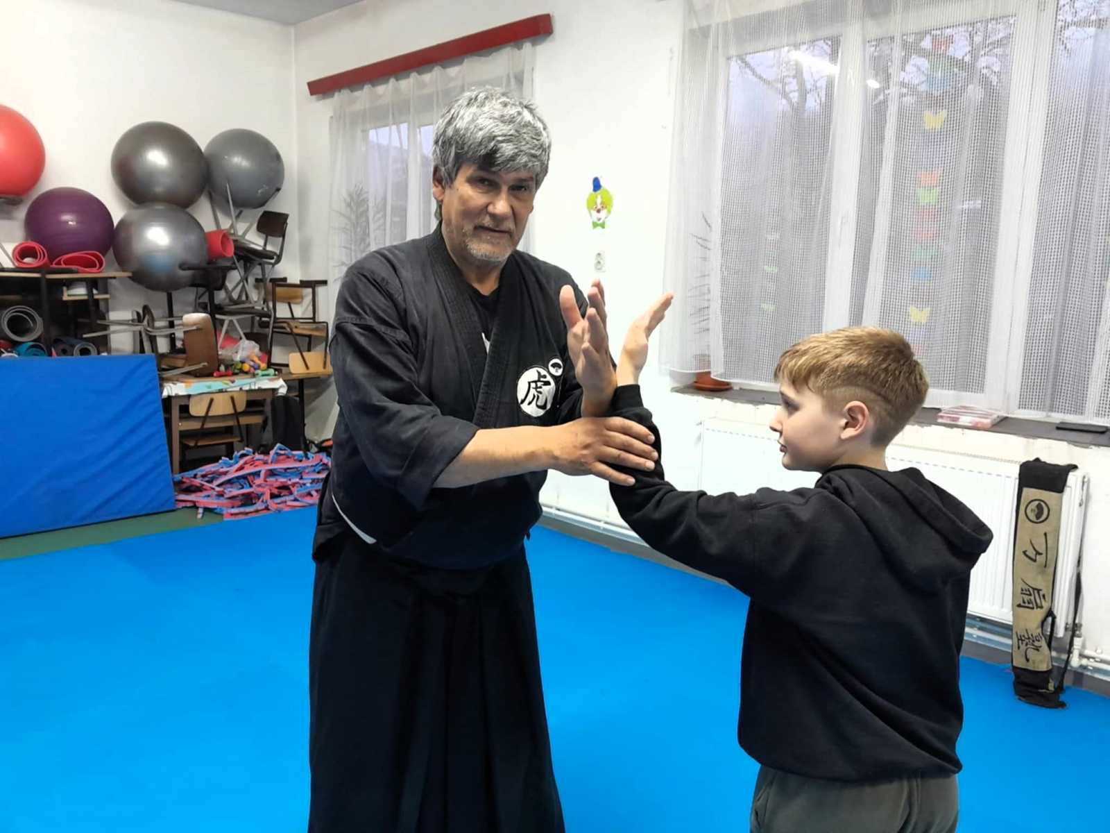 Az aikido a béke sportja, célja az agresszió mindenképpeni megfékezése, a támadó megsértése nélkül