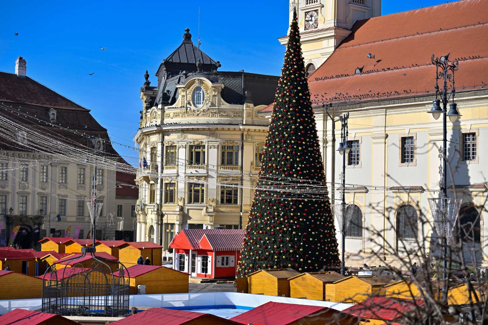 Néhány nappal nyitás előtt | Fotó forrása: Targul de Craciun din Sibiu/Facebook