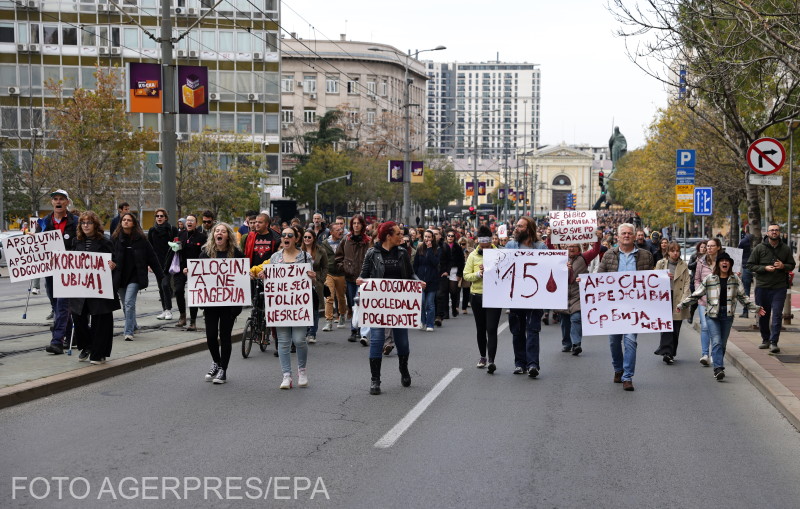 Az első tüntetés két nappal a tragédia után | Fotó: Agerpres