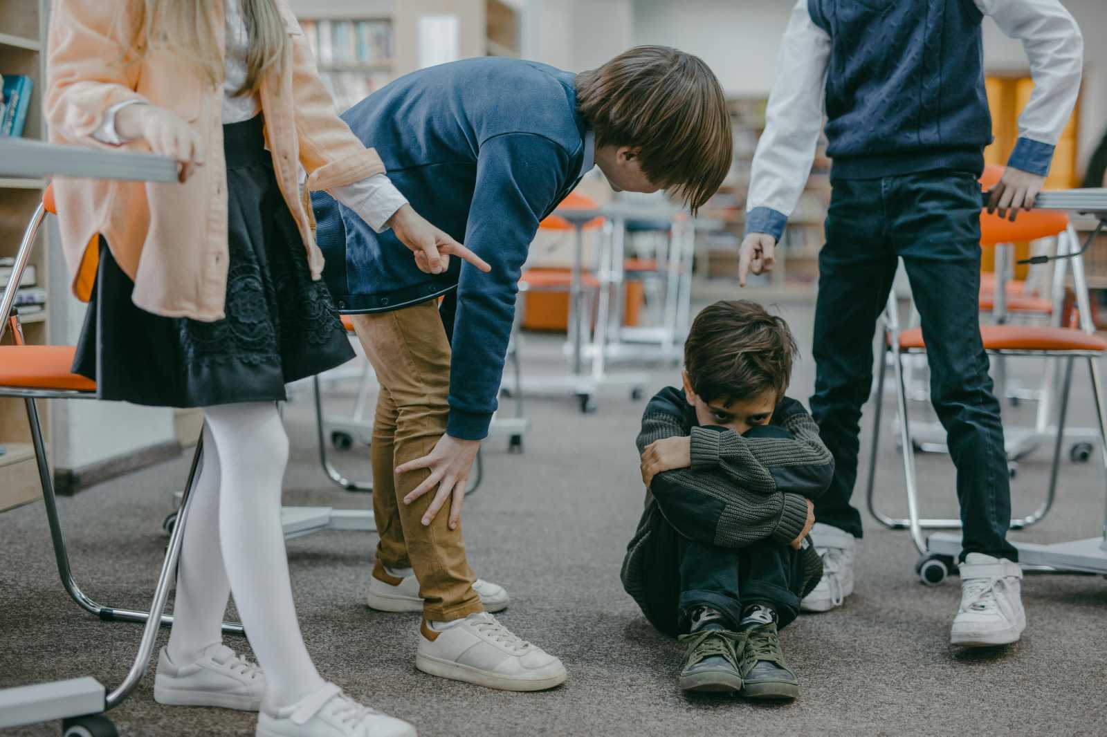 Az iskolai zaklatás kérdése csak egyike az iskolai tanácsadók sokrétű feladatának. | Fotó: Pexels