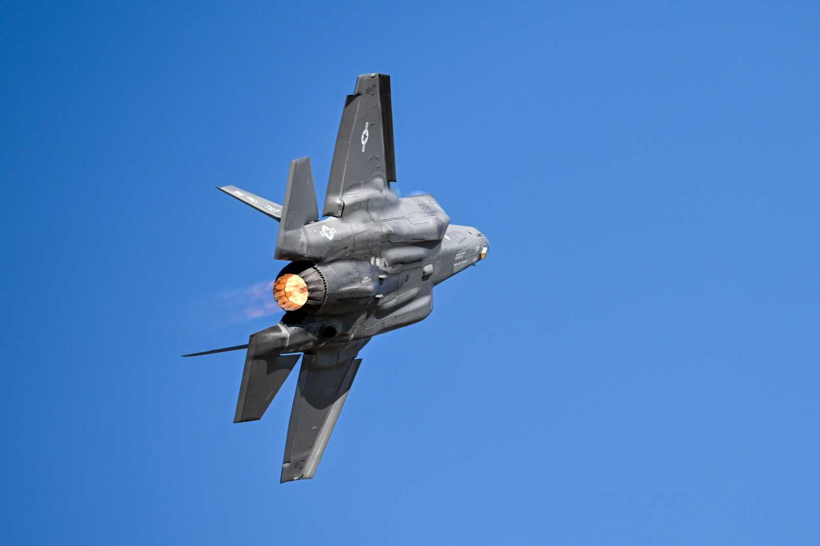 F-35-ös vadászgép a levegőben Fotó: a US Air Force Facebook oldala