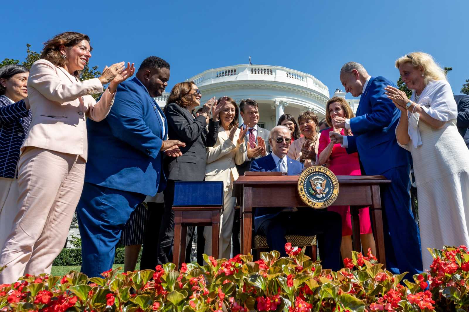 Biden újságírók kérdésére azt nyilatkozta, hogy az elmúlt egy hétben négy-öt óránként tájékoztatták az ukrajnai intézkedésekről Fotó: Joe Biden Facebook oldala