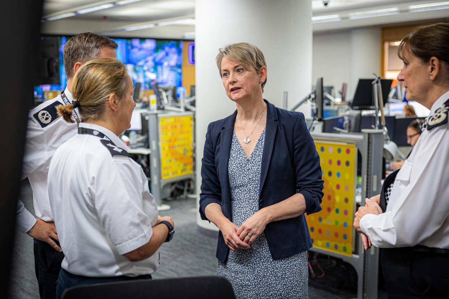 Yvette Cooper brit belügyminiszter szerint terjed a szélsőségesség Fotó: Yvette Cooper Facebook oldala