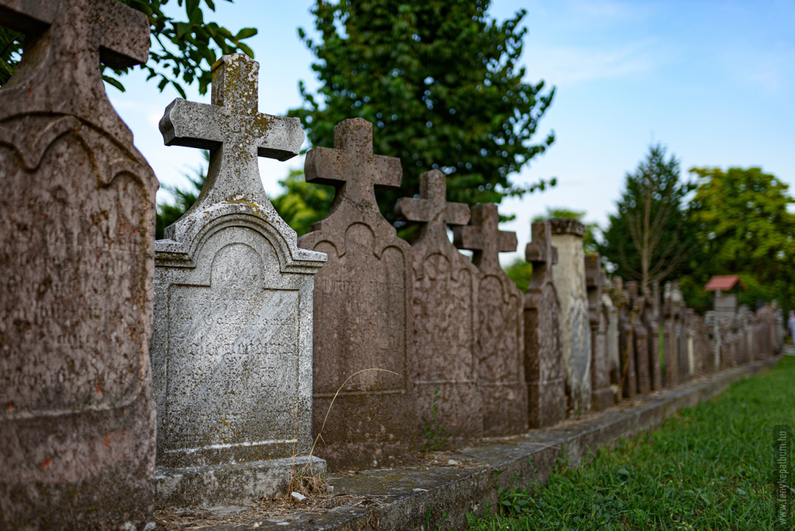 A történelmi személyiségek síremlékei védelmi státuszt nyerhetnek Fotó: RMDSZ