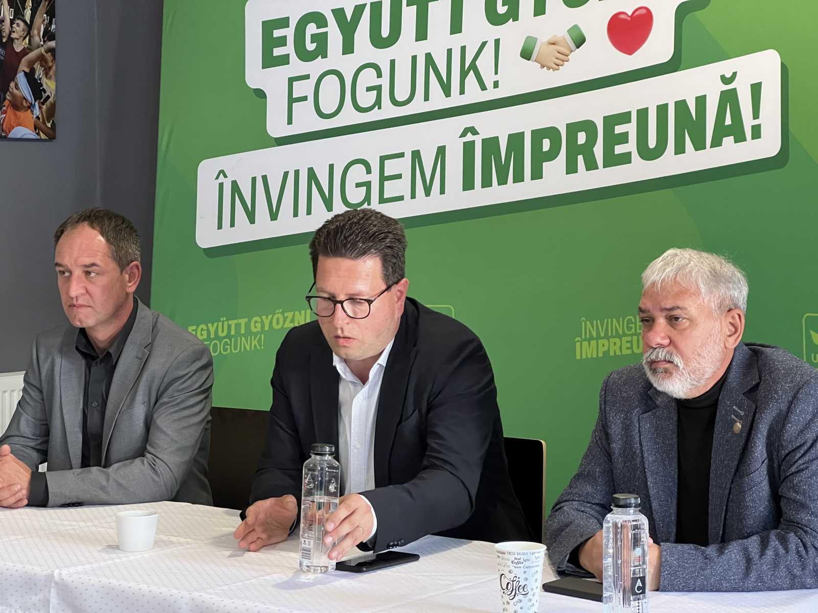 Balról jobbra: Orosz Csaba, a Szeben megyei RMDSZ elnöke, Vincze Lóránt EP képviselő és Benedek Zakariás parlamenti képviselő | A szerző felvételei