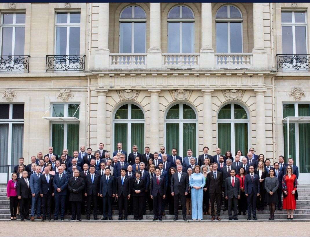 A tagok | Fotó: OECD Facebook oldala