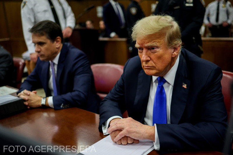 Donald Trump volt amerikai elnök ül a vádlottak padján a bíróságon, miközben az esküdtszék folytatja a tanácskozást a büntetőperében a New York állambeli legfelsőbb bíróságon 2024. május 30-án | Fotó: Agerpres