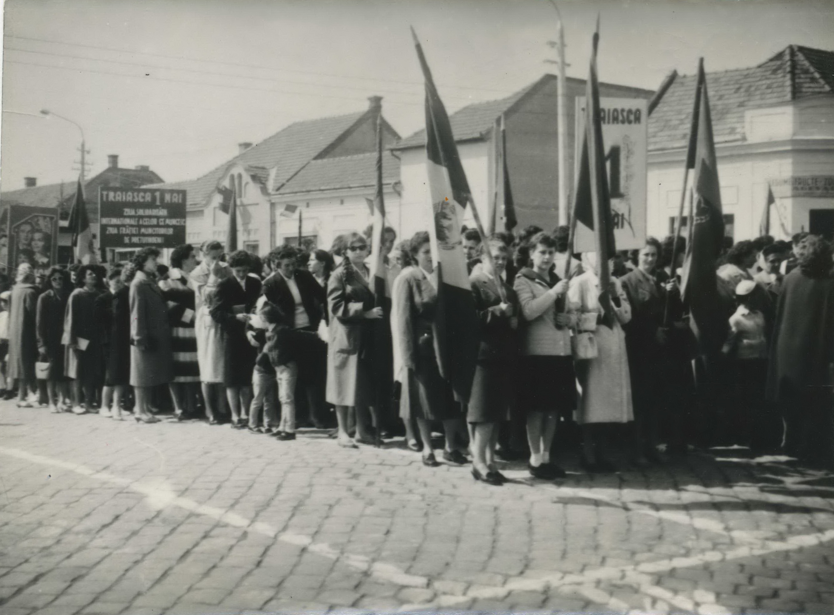 Májuselsejei felvonulás Csíkszeredában | Fotó: A Csíki Székely Múzeum gyűjteményéből