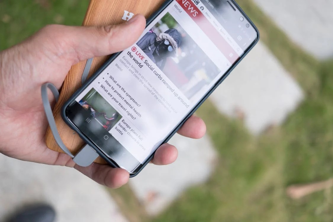 Nem sokan tudnak a híreket a Meta platformjairól letiltó döntésről | Fotó: Pexels