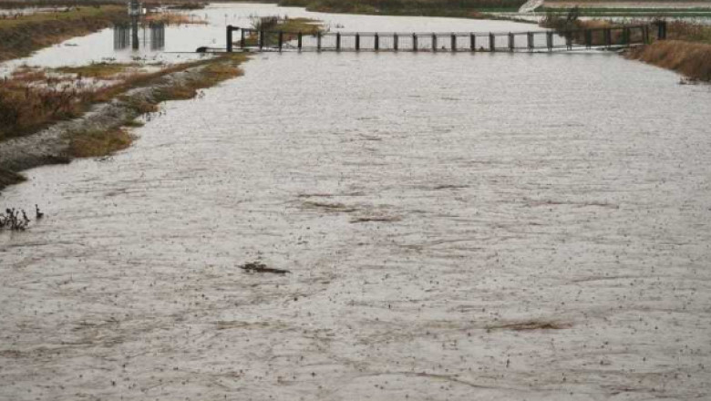 Paltinu gyűjtőtó medence | Fotó forrása: Digi24