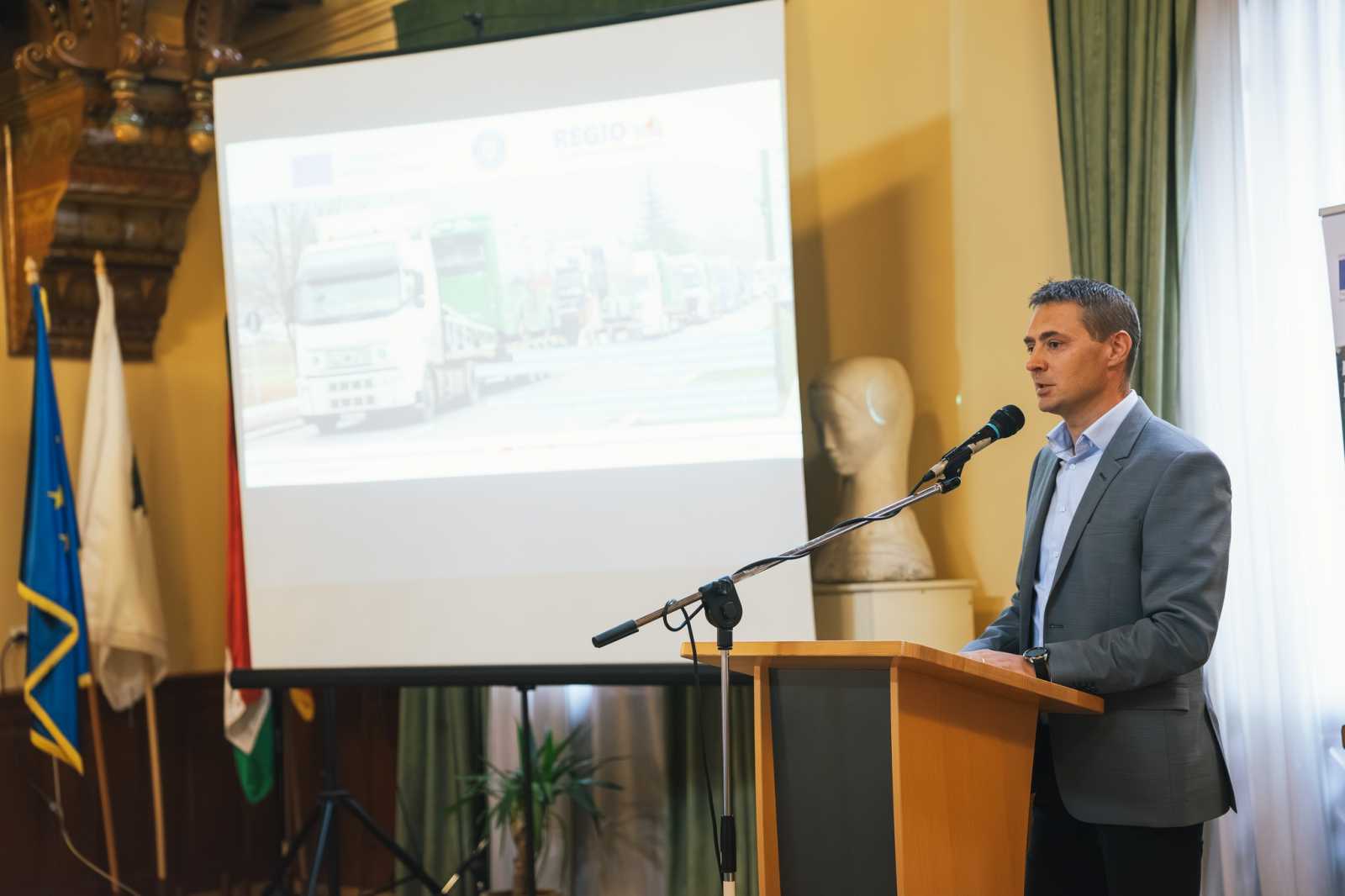 Jakab Attila projektmenedzser ismertette a pályázat eredményeit | Fotó forrása: udvarhely.ro