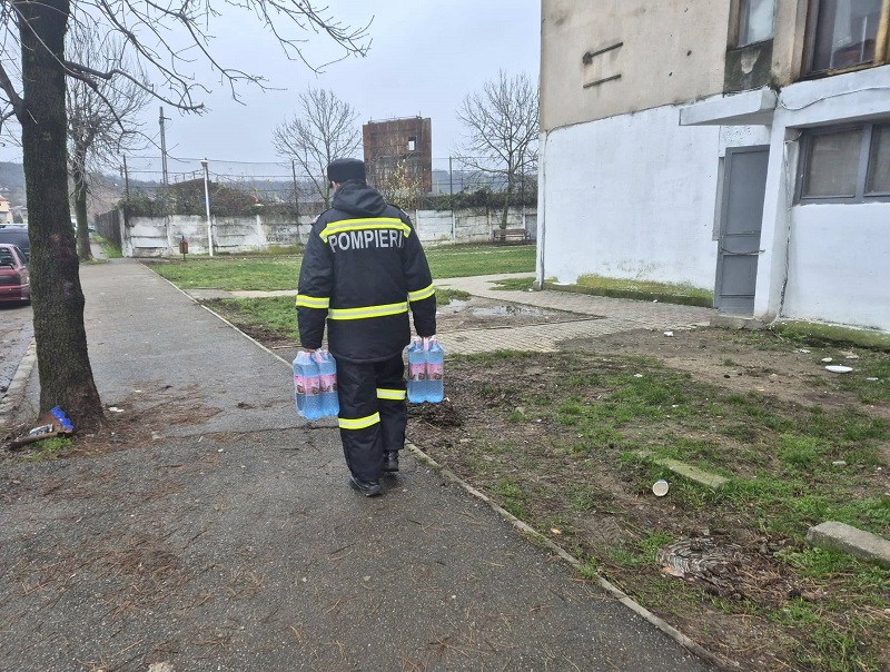 Több mint 35.000 liter háztartási vizet osztottak szét | Fotó: DSU