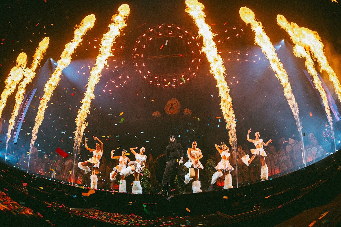 Újra a VIBE-on Azahriah! Fotók: Azahriah Facebook-oldala