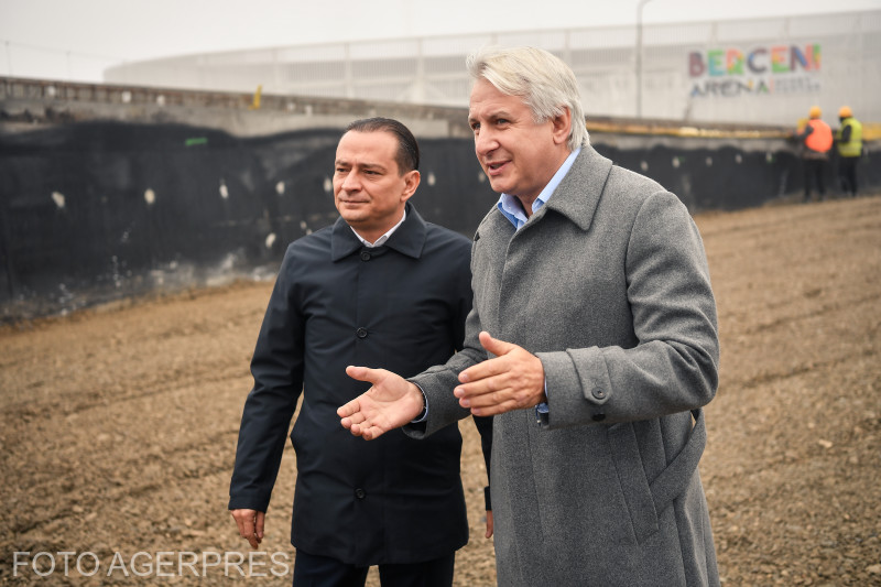 Eugen Teodorovici (jobbra) csatlakozik Băluță (balra) csapatához | Fotó: Agerpres