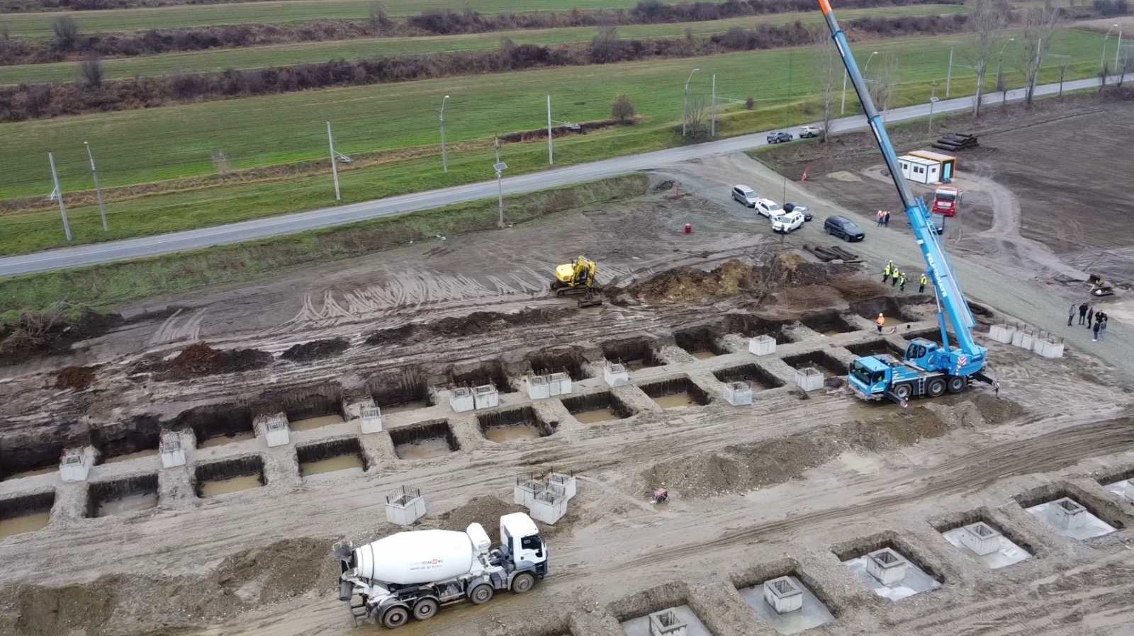 Épül a gyár | Fotó: Facebook/Monitorul de Medias