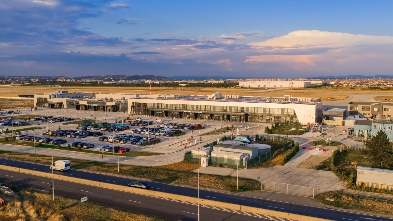 Újabb járatok indulnak a nagyváradi repülőtérről | Fotó: Bihar Megye Tanácsa