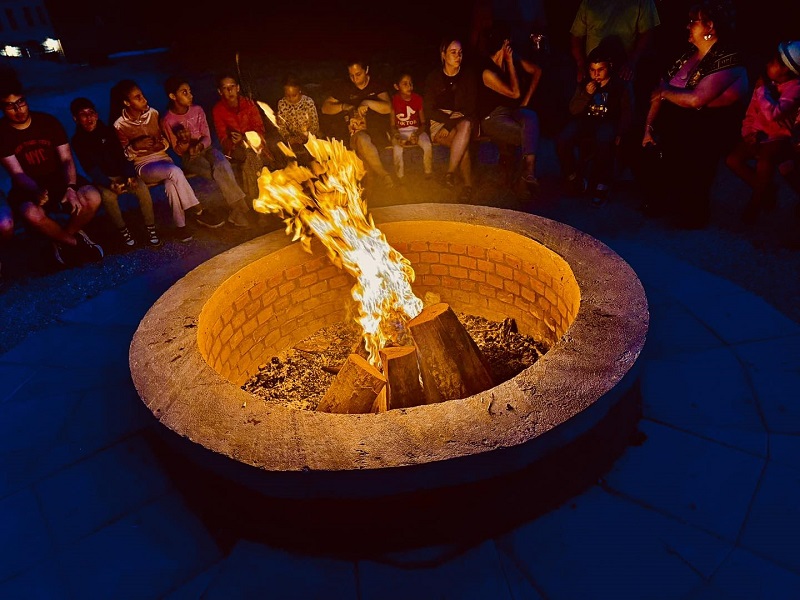 Összekovácsolódik a közösség | Fotó: Tischler Ferenc Facebook oldala