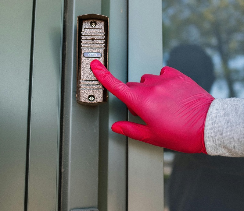 Becsengettek, majd fosztogattak | Fotó: Pexels