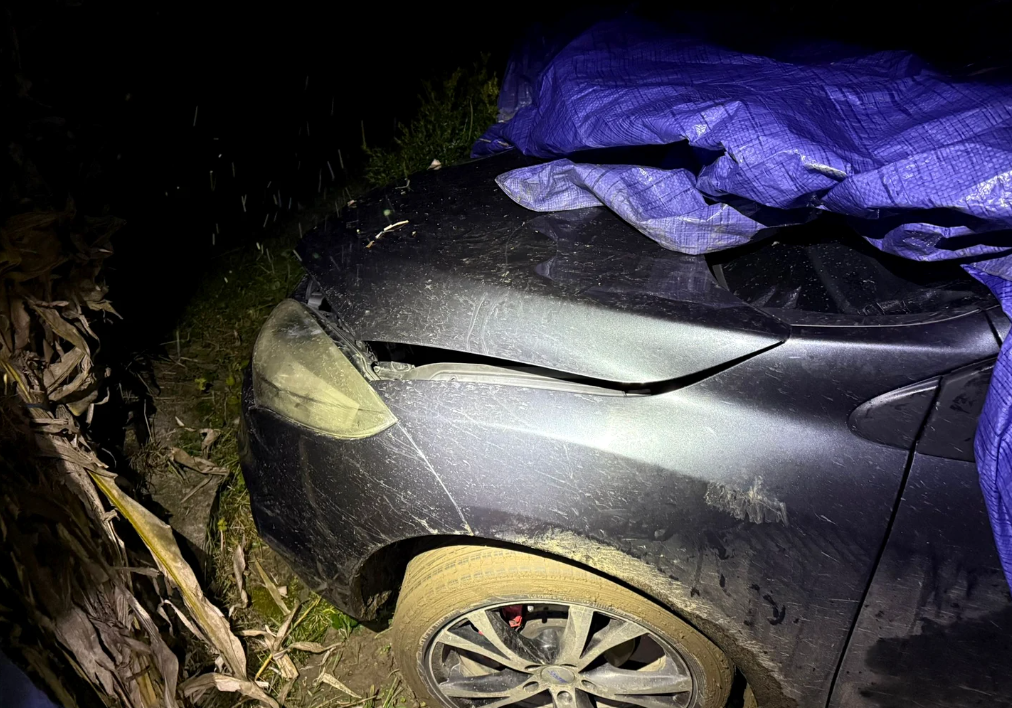 A gázoló megpróbálta elrejteni az autót | Fotó: Botoșani megyei rendőrség