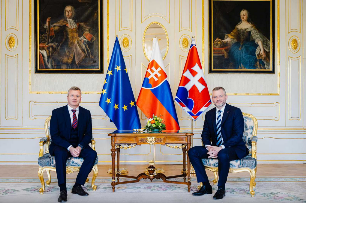 Forró Krisztián és Peter Pellegrini 2025. május 20-án a pozsonyi elnöki hivatalban l Fotó: Peter Pellegrini hivatalos Facebook-oldala