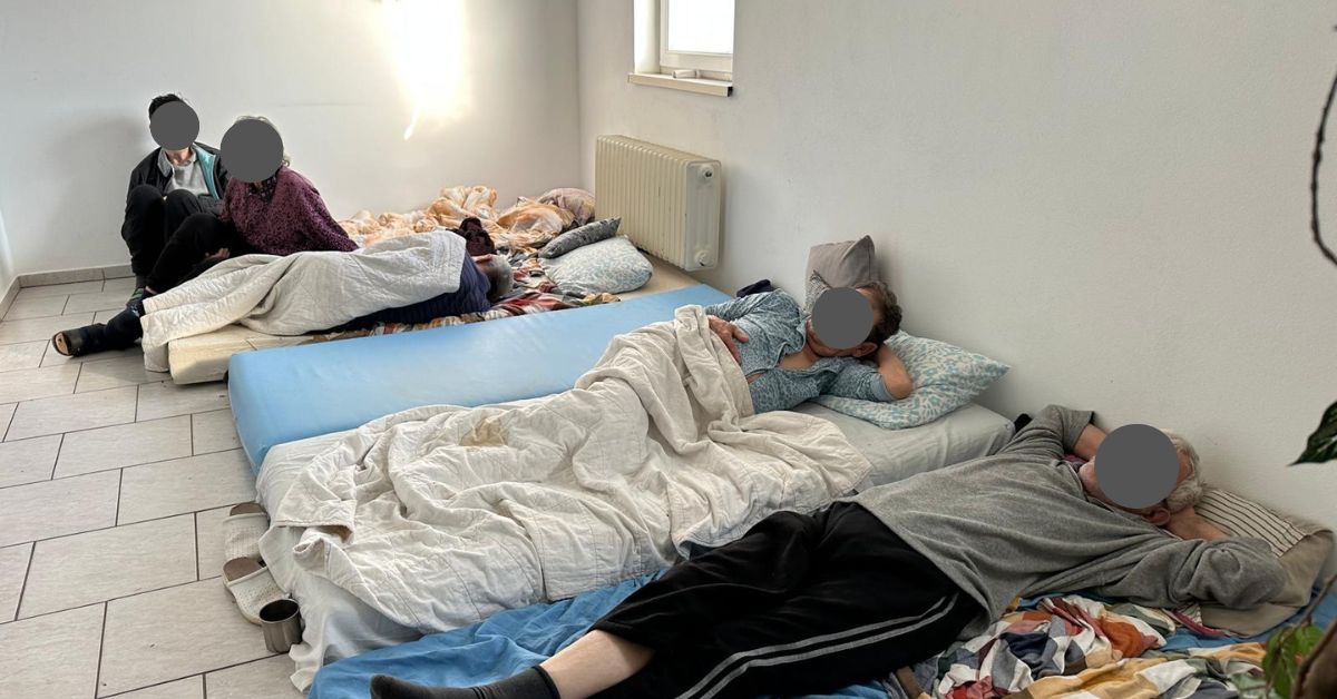 Összezsúfolták az öregeket | Fotó: ANPIS