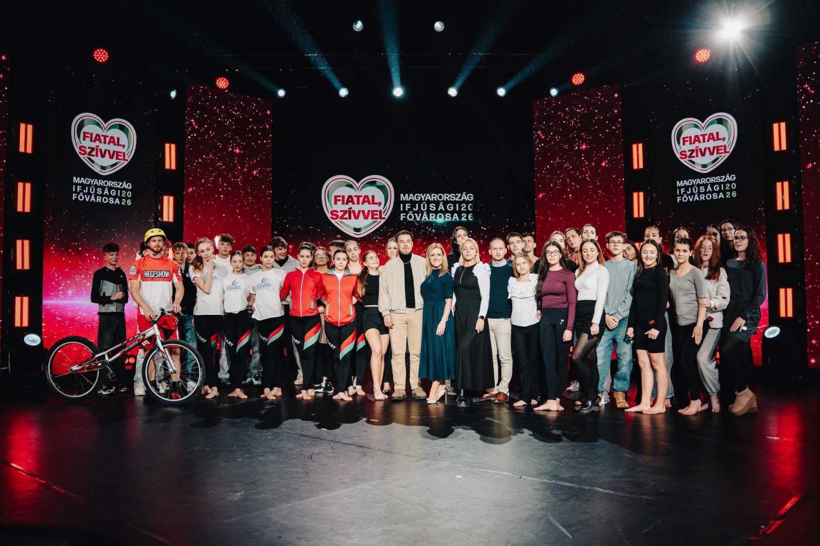 Cegléd és Gyergyószentmiklós csapata | Fotó: Cegléd önkormányzata Facebook oldala