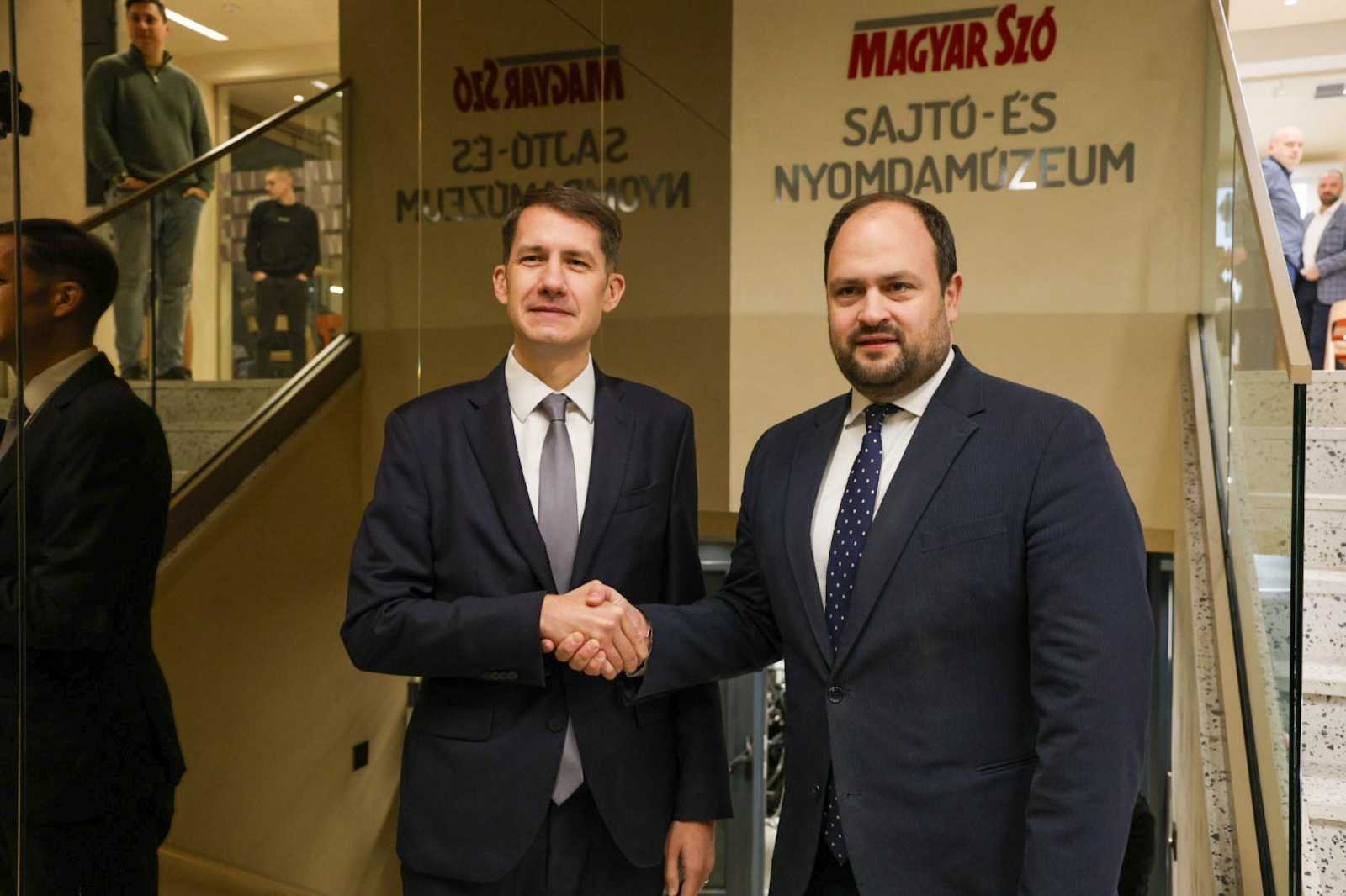 Nacsa Lőrinc és Pásztor Bálint, a Vajdasági Magyar Szövetség elnöke Fotó: Nacsa Lőrinc Facebook oldala