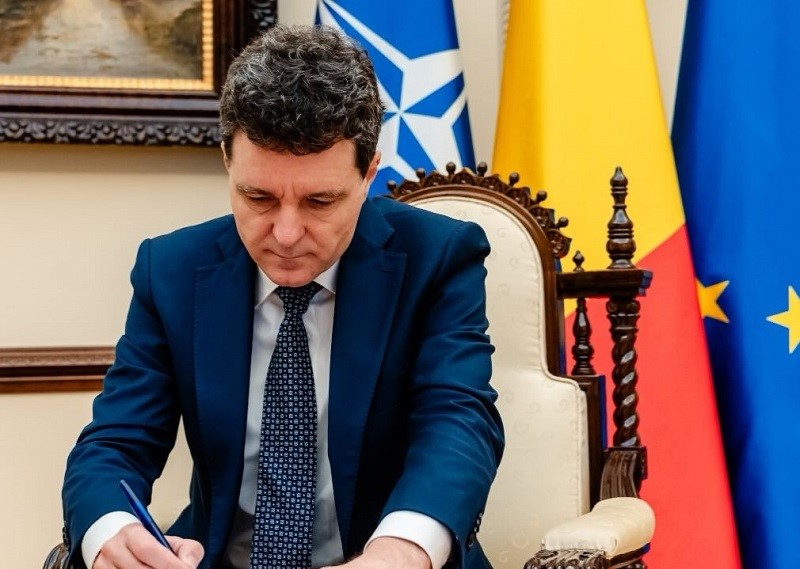 Elismerte, követett el bakikat | Fotó: Nicușor Dan Facebook oldala