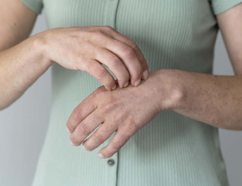 Édesanyjától kaphatta el a betegséget az egyik fiatal nő. | Fotó: Freepik