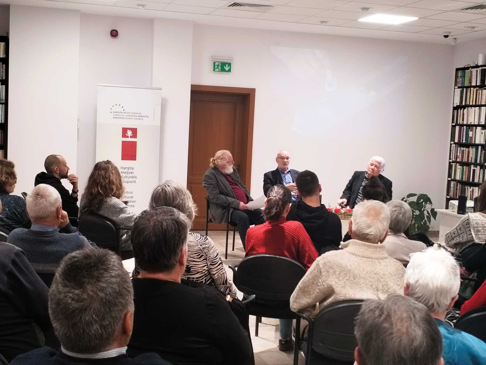 Telt háznyi közönség fogadta a főszereplőket. | Fotó:F.E.