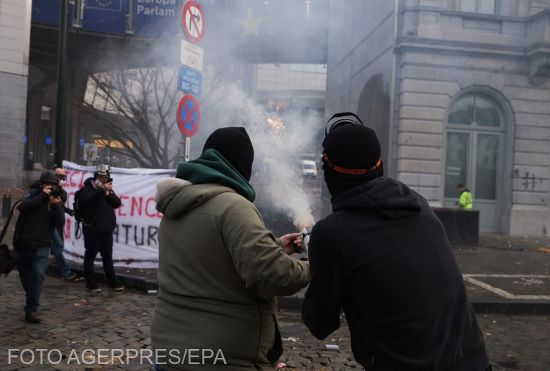 Erőszakos a hangulat | Fotó: Agerpres/EPA