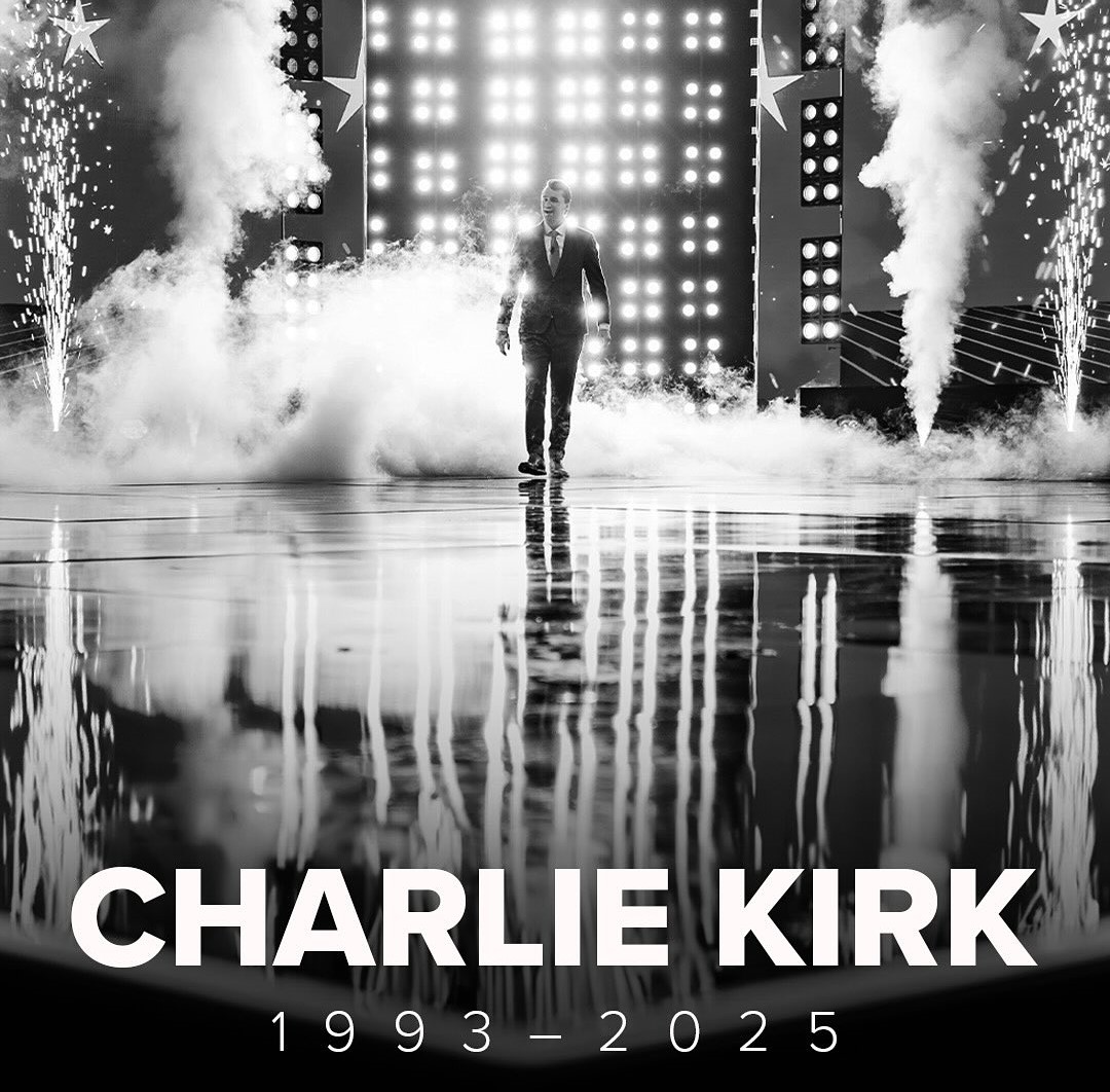 A búcsúztatást a 63 ezer főt befogadni képes State Farm arénában, az Arizona Cardinals amerikaifutball-klub stadionjában rendezték meg. | Fotó: Charlie Kirk Facebook oldala