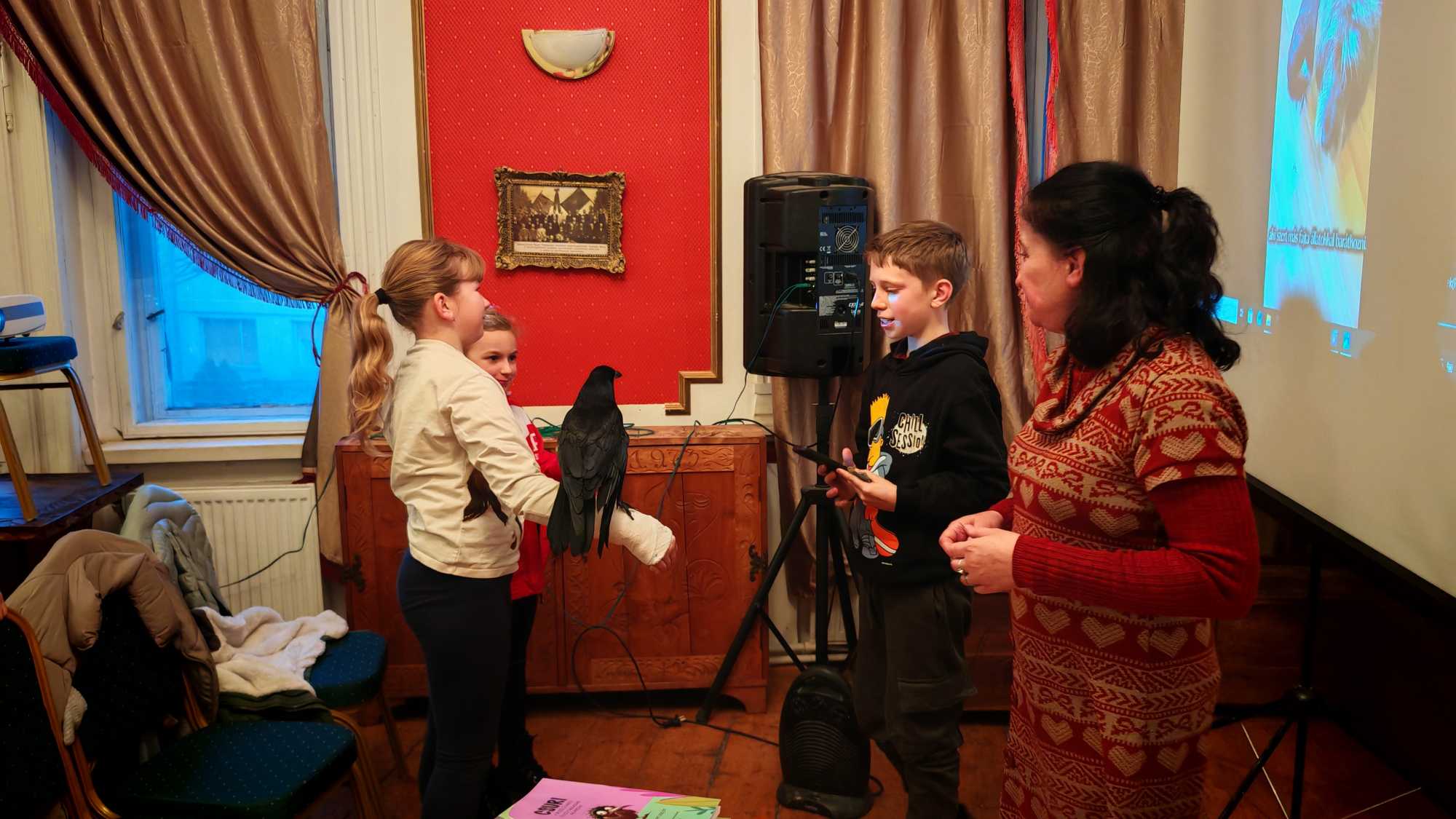 A gyerekek imádják Csurikát. | A szerző felvételei