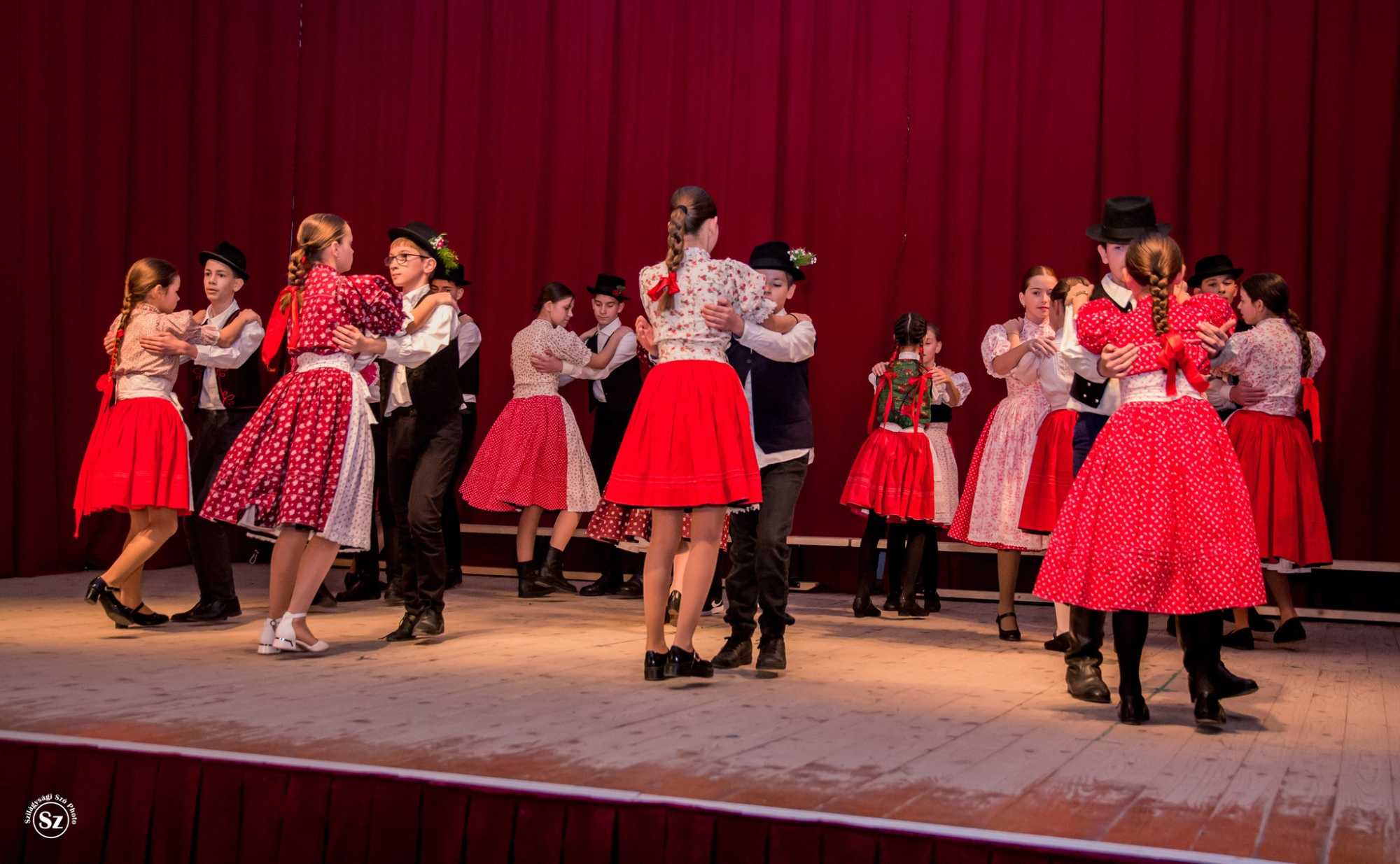 Kicsik és nagyok megmutatták a tehetségüket. | A szerző felvételei