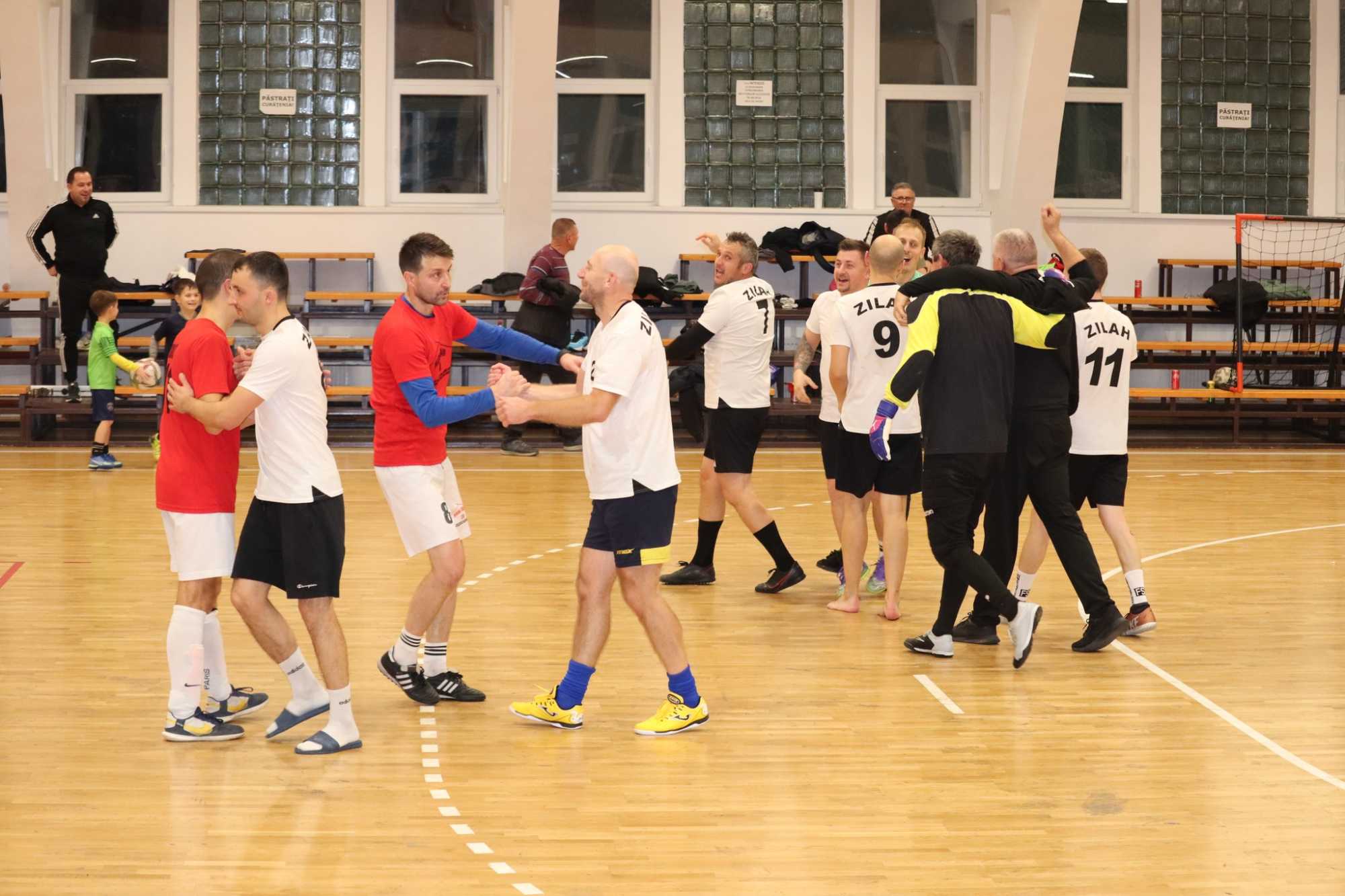 Emberi, sportszerű mérkőzéseket láthatott a közönség.