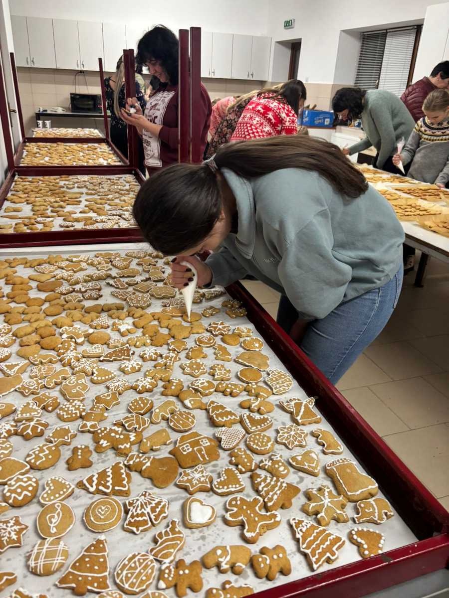 Mézeskaláccsal is kedveskedtek | Fotó: Kulcsár Mária 