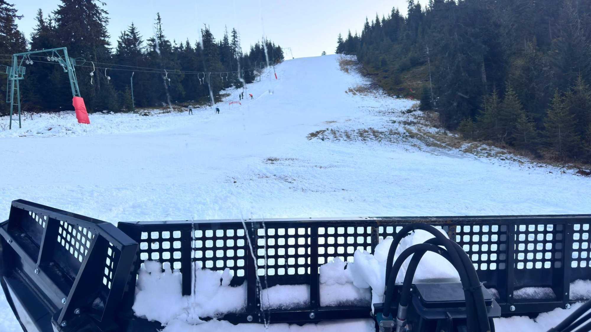 közdelem az elemekkel, azaz a meleggel. | Fotó: Madarasi Hargita síközpont.