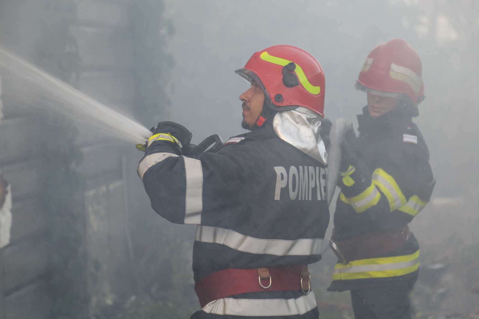 Az ég házban négyen tartózkodtak./ Illusztráció: katasztrófavédelem