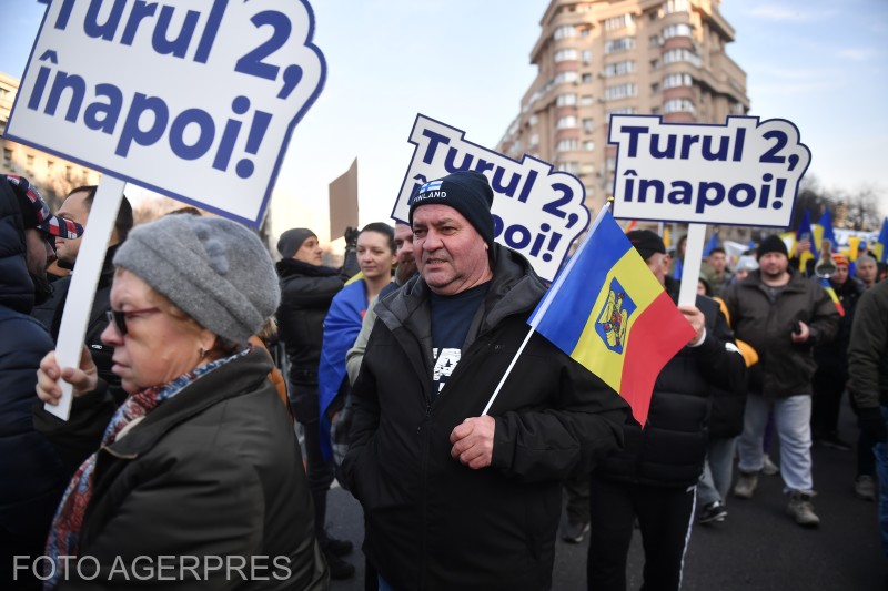 Több ezer AUR szimpatizáns vonult utcára | Fotó: Agerpres