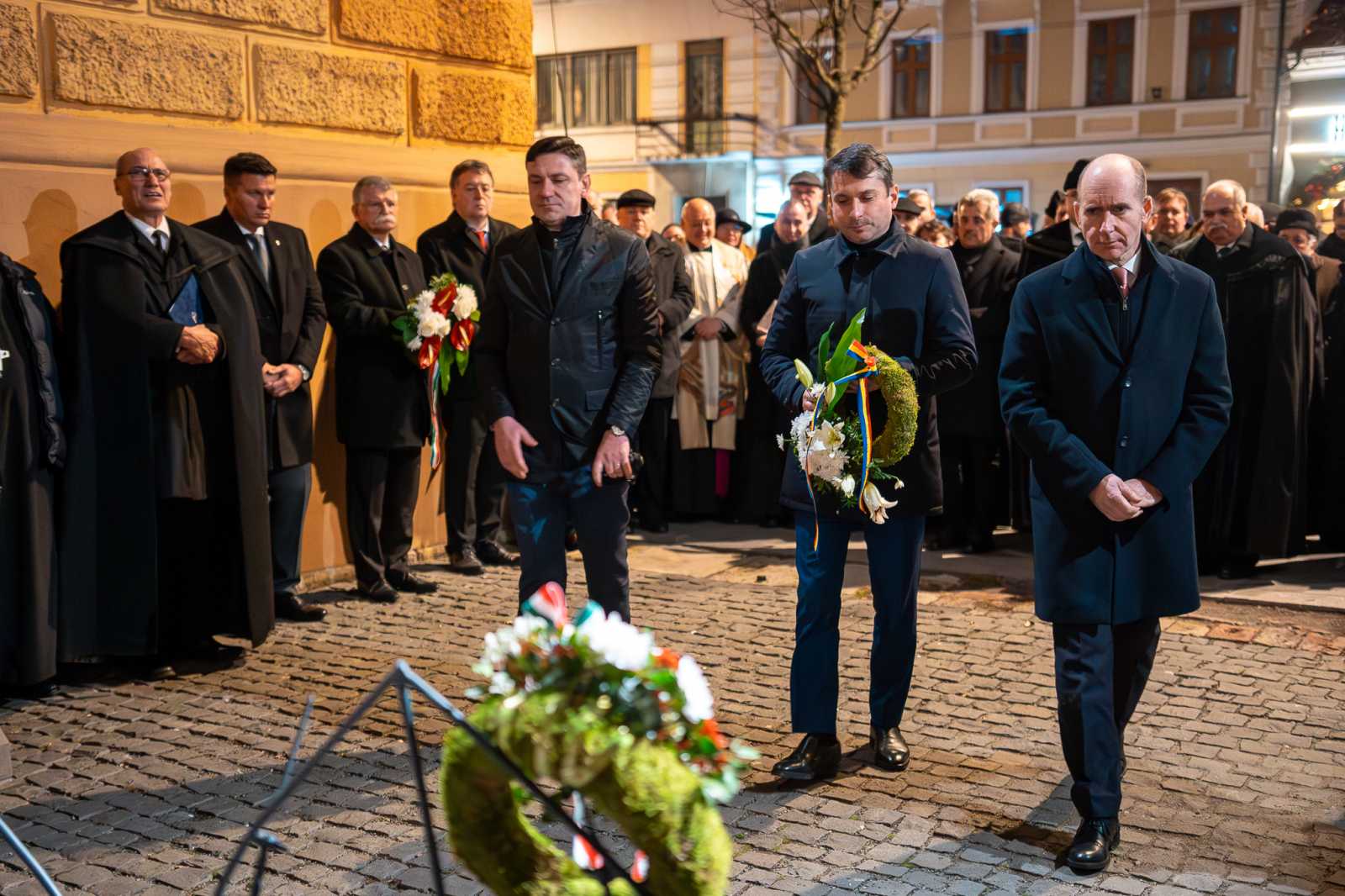 Dávid Ferenc szobrának megkoszorúzásával zárult az ünnepség.