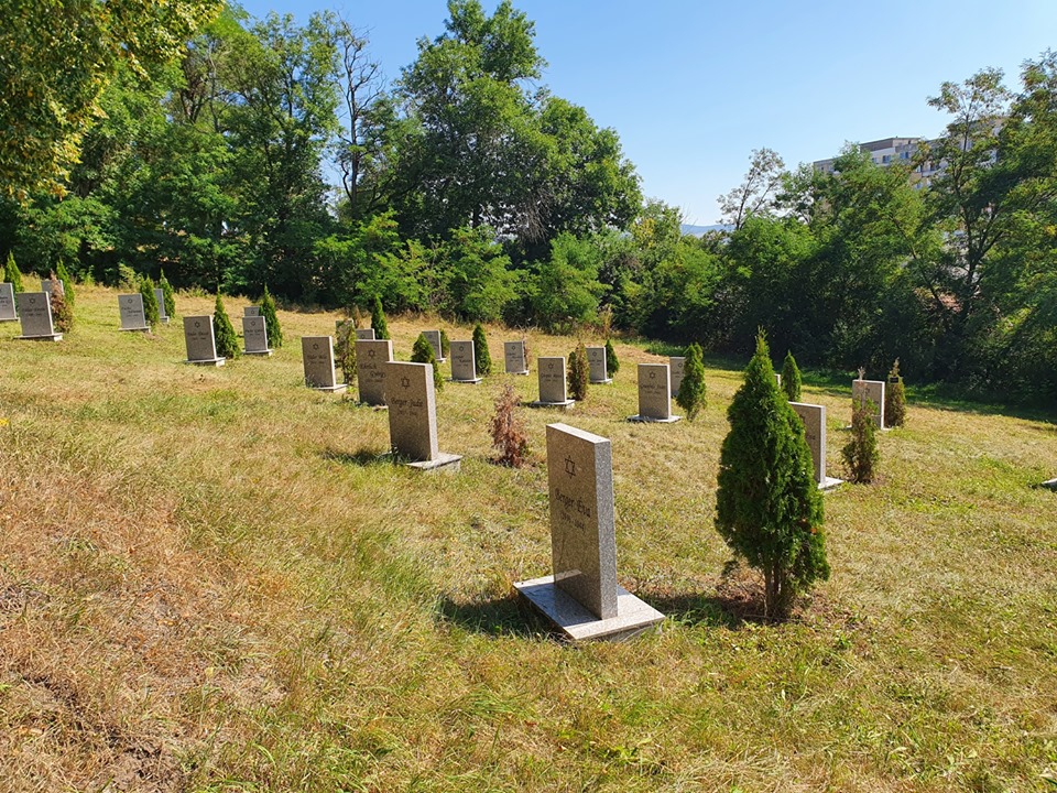 Sepsiszentgyörgyi emlékpark, síremlékek. |Fotó: a szerző felvétele 