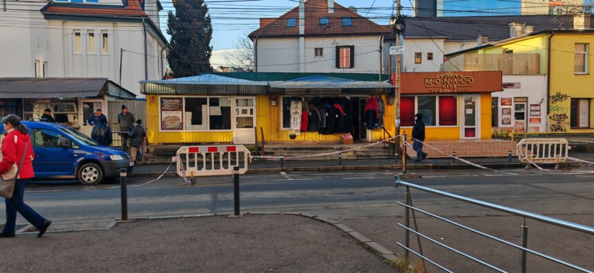 Több mint húsz éven át megélt a bódéból a ruhaboltos. | Fotó: cluj24