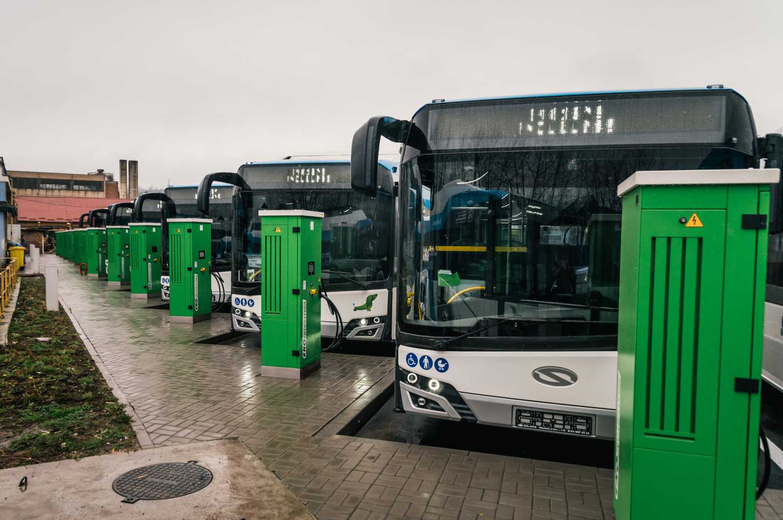 2023 márciusától 32 elektromos autóbusz közlekedik Marosvásárhelyen |Fotó: Gönczy Tamás