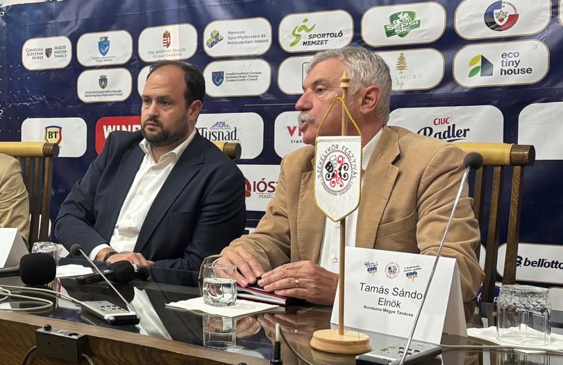 Nacsa Lőrinc államtitkár és Tamás Sándor megyeitanács-elnök sajtótájékoztatója