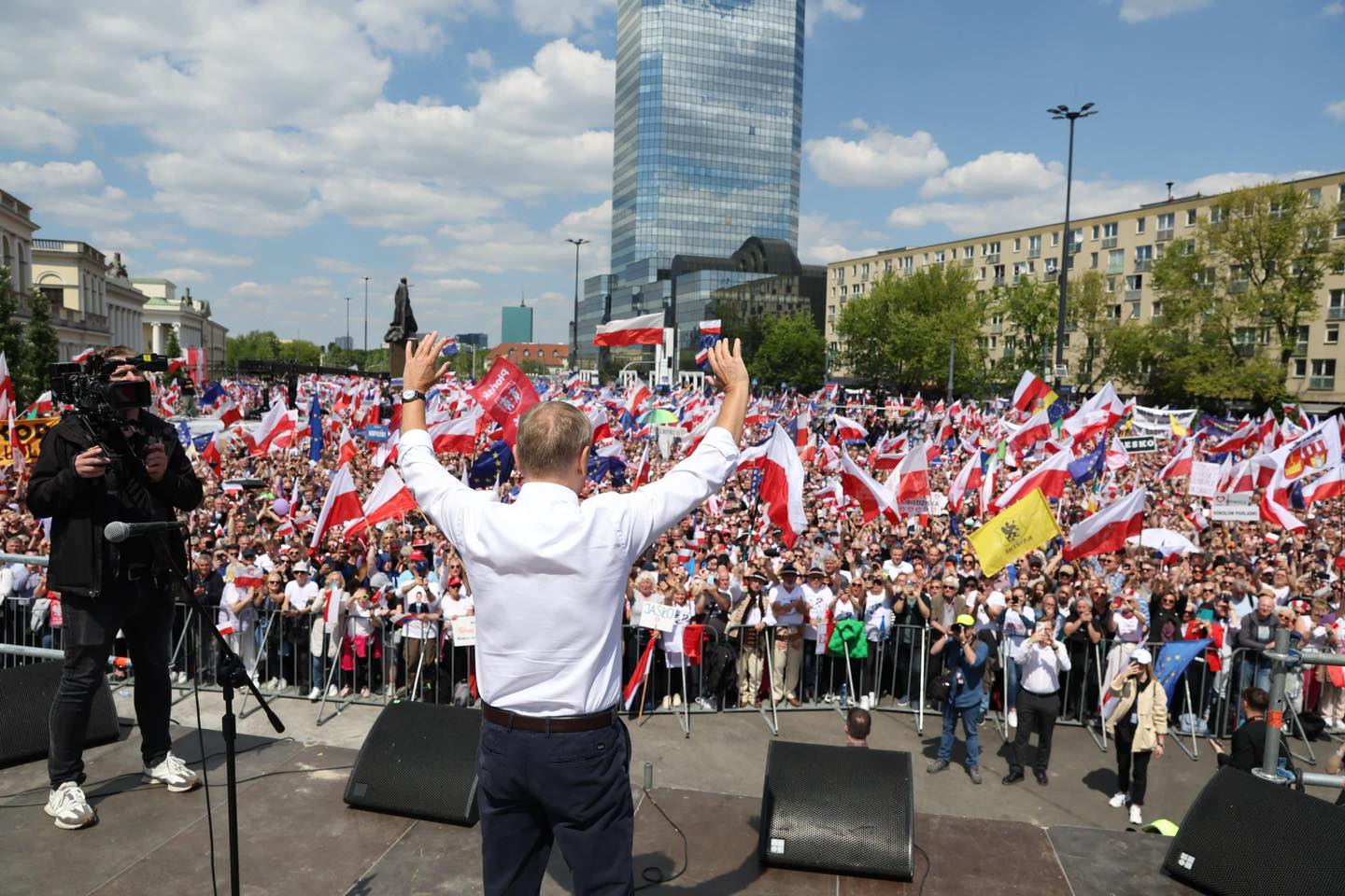 Donald Tusk hívei előtt. Nem voltak elegen. | Fotó: Donald Tusk Facebook-oldala