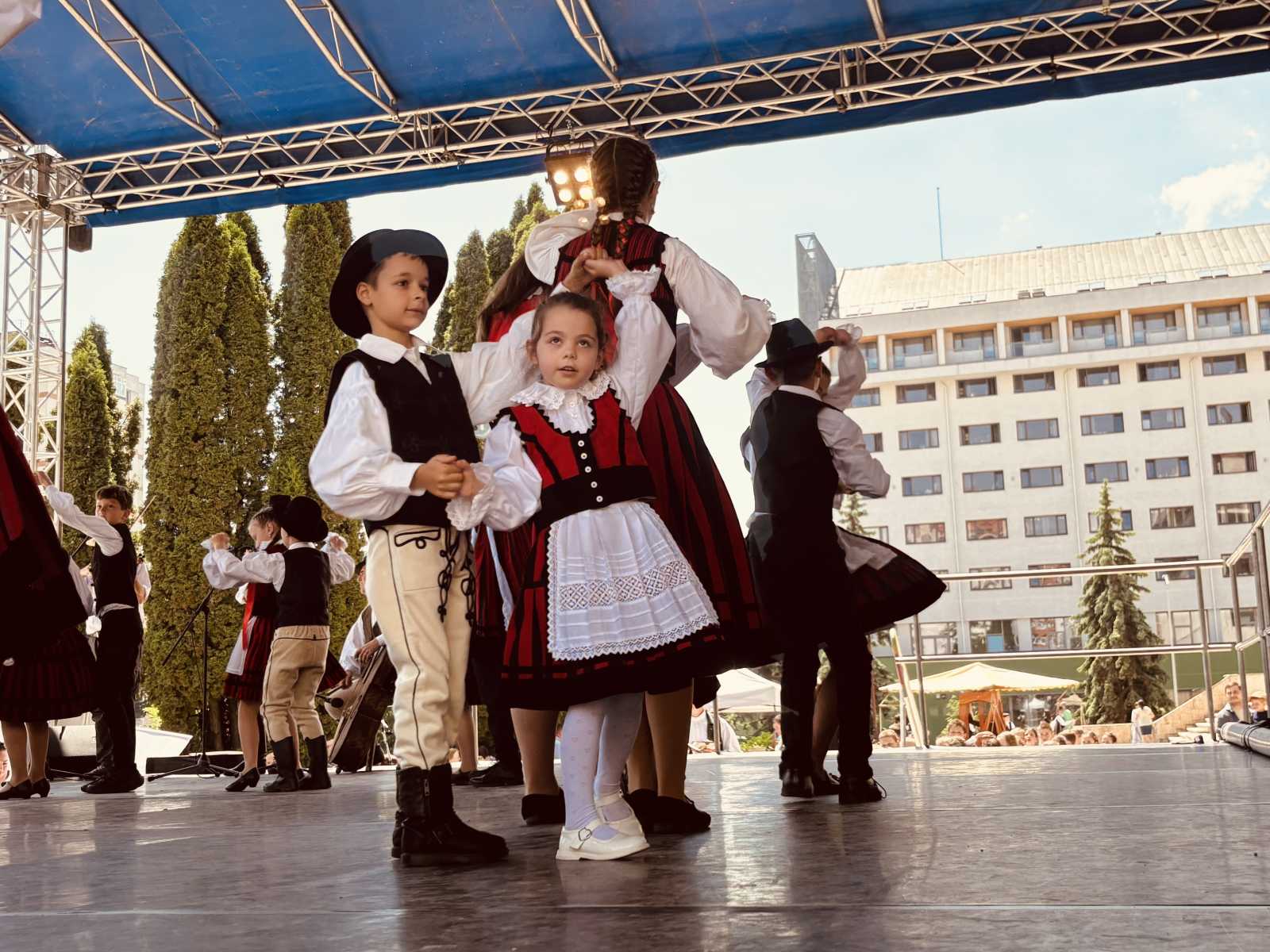 A népi gyermekjátékok kihagyhatatlan elemei a programnak.