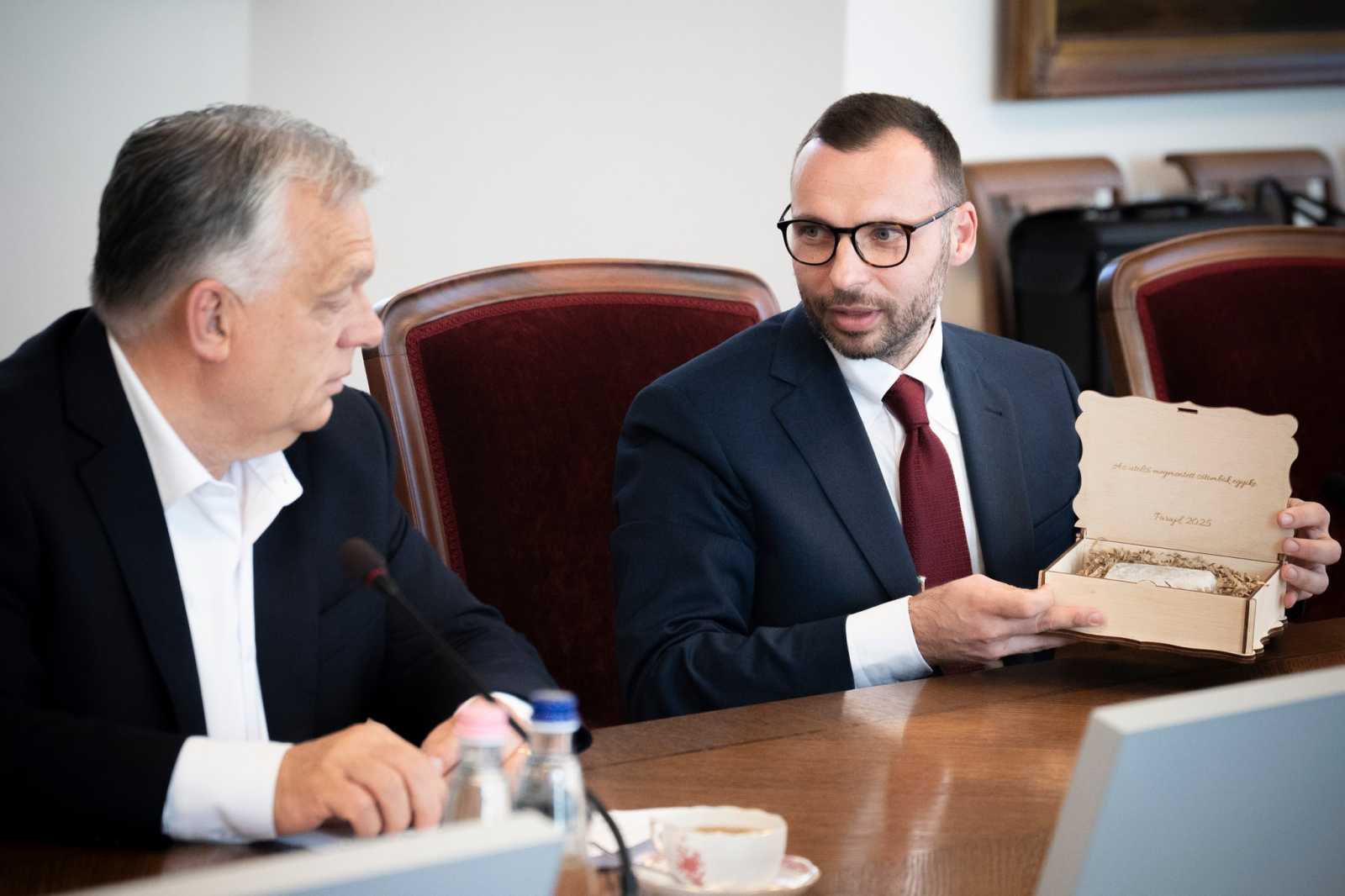Orbán Viktor és Bíró Barna Botond a szerdai magyar kormányülés előtt Fotó: Bíró Barna Botond Facebook oldala 