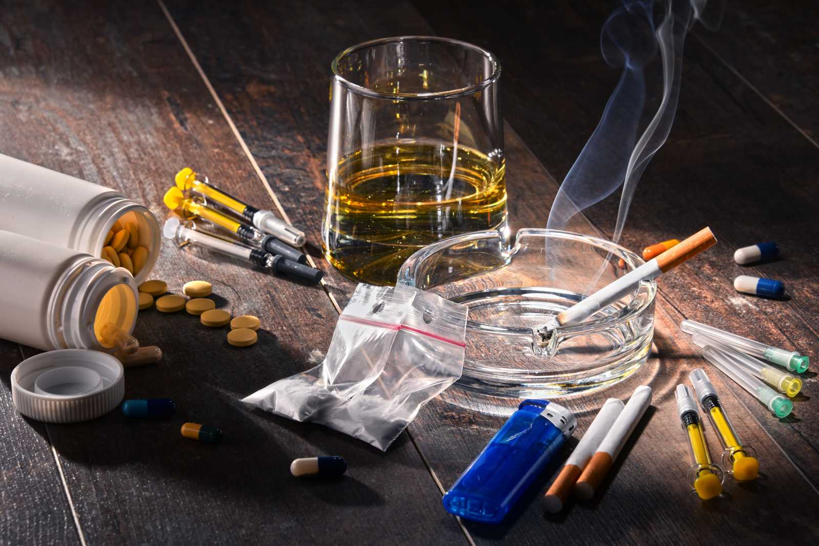Veszélyt jelent a cigaretta, az alkohol, a drog | Fotó: Pexels